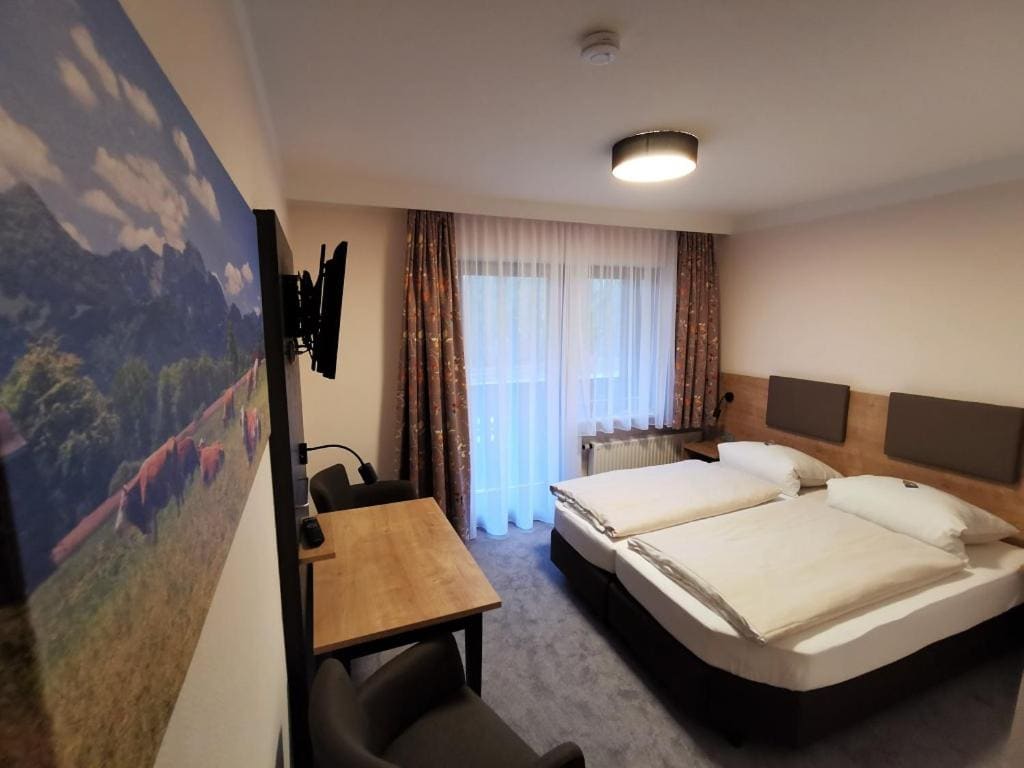 Classic Double Room room - Image 3