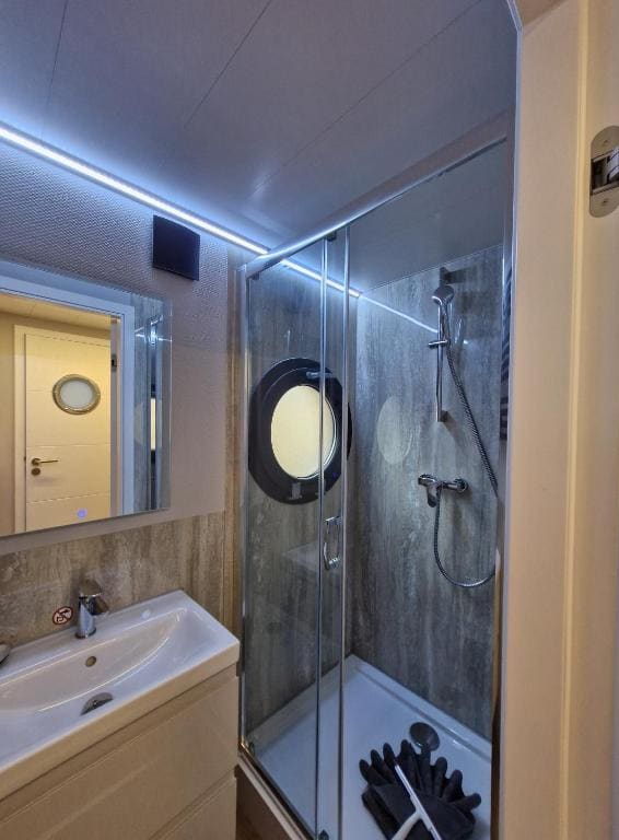 Holiday Home room - Image 2