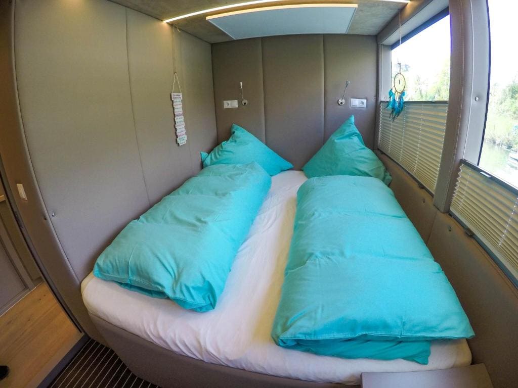 Mobile Home room - Image 2