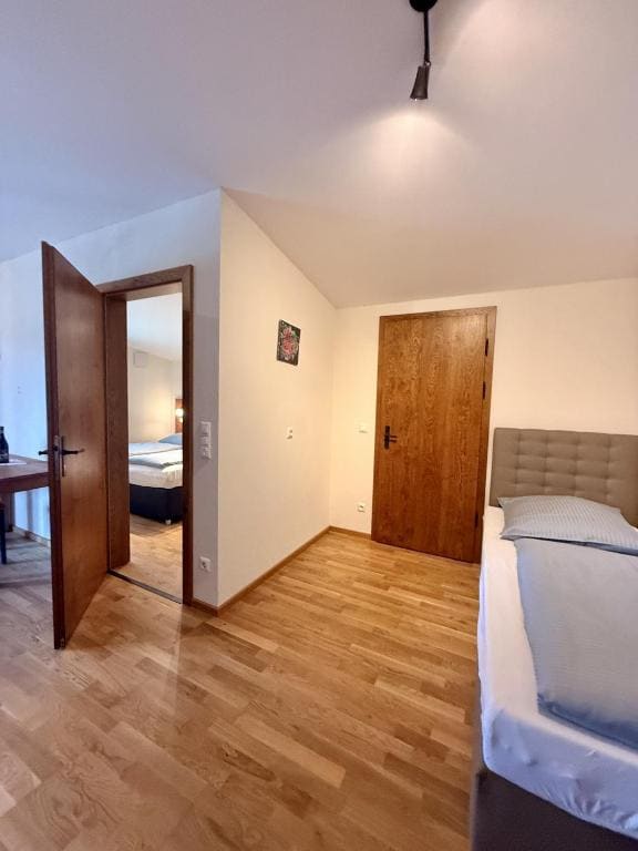 Single Room with Balcony room - Image 1