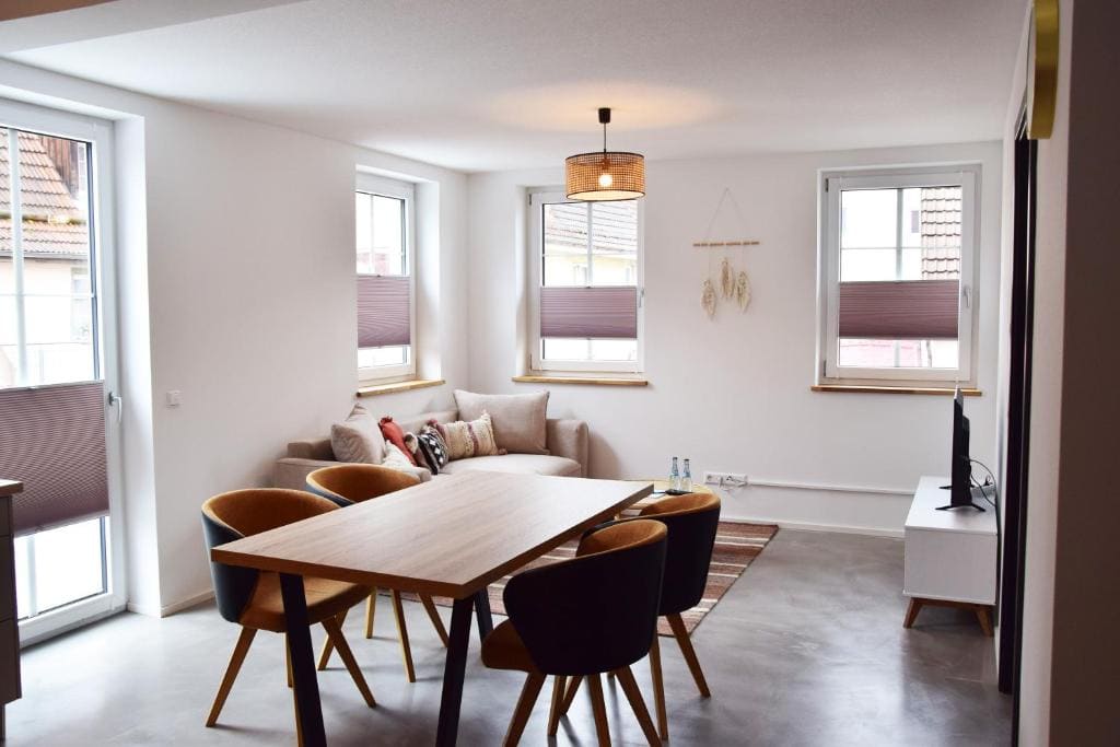 Apartment with Balcony room - Image 3