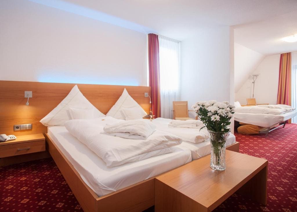 Quadruple Room room - Image 2