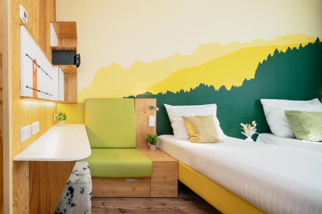 Standard Twin Room room - Image 3