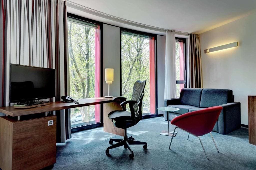 Deluxe King Room room - Image 2