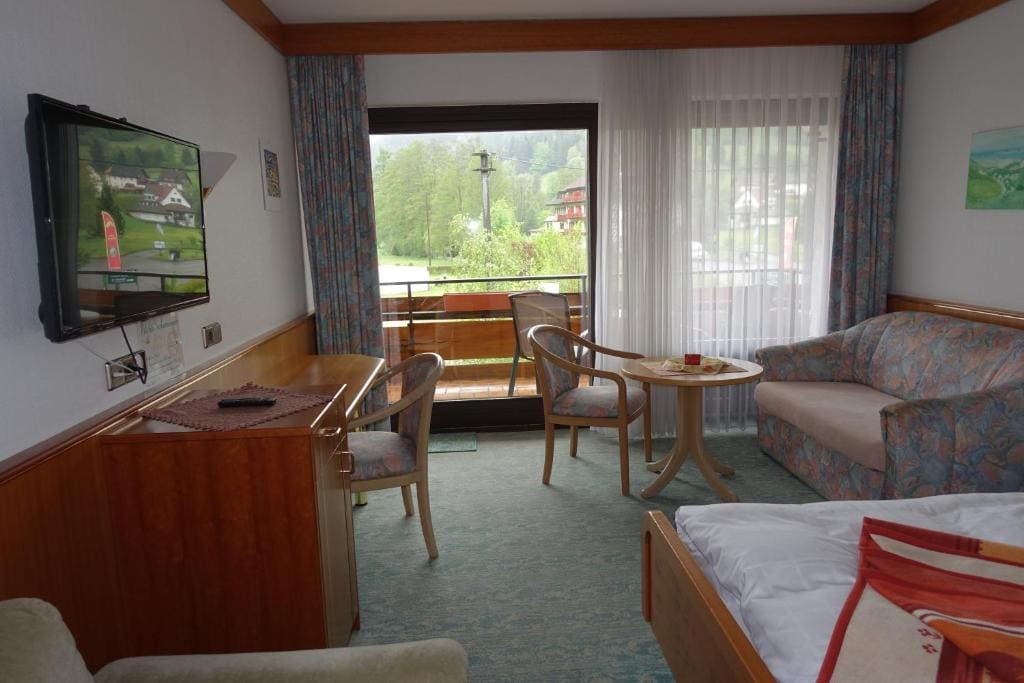 Large Double Room room - Image 3