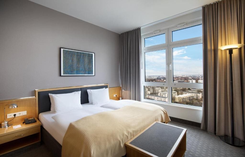 Suite with Double Bed room - Image 1
