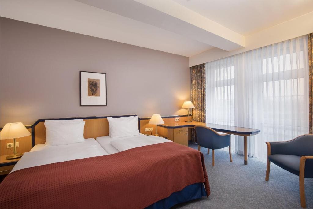 Room room - Image 3
