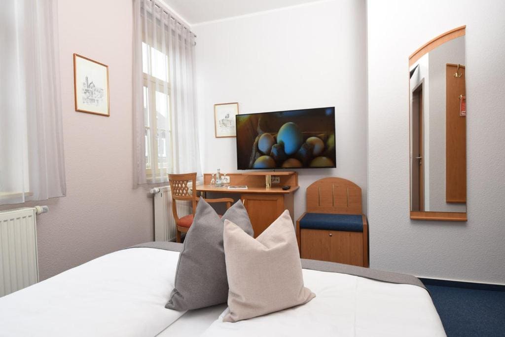 Economy Double Room room - Image 1