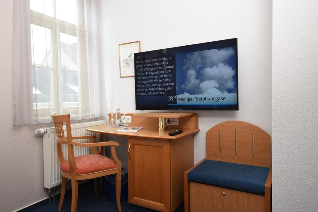 Economy Double Room room - Image 2