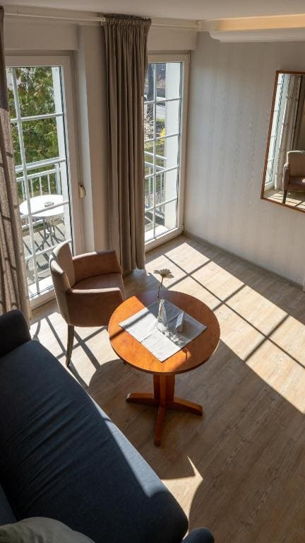 Apartment room - Image 3