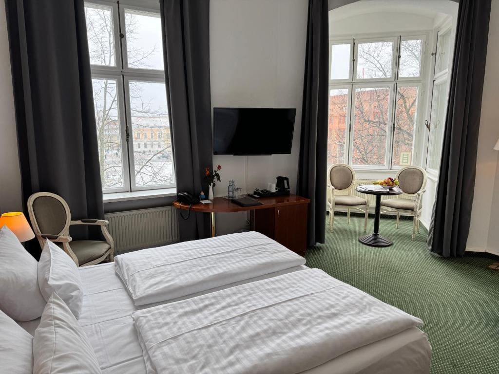 Standard Double Room room - Image 3