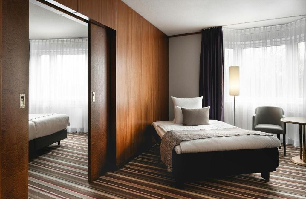 Suite Triple room - Image 1