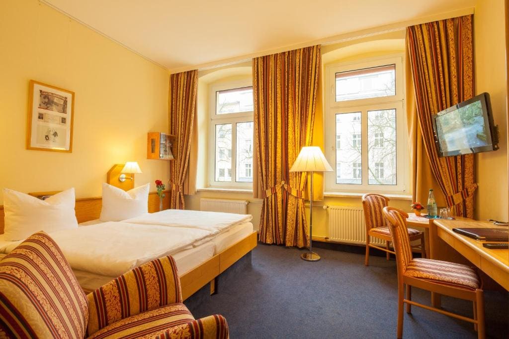 Standard Double Room room - Image 2