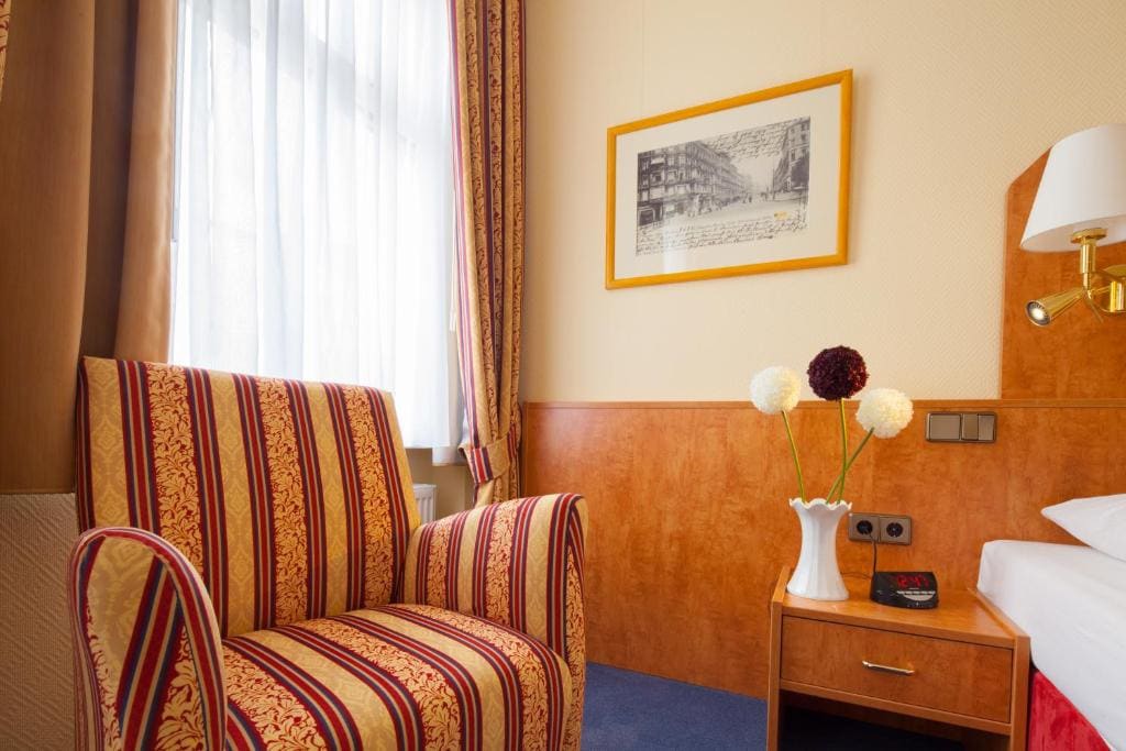 Comfort Double Room room - Image 3