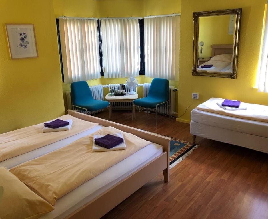 Standard Triple Room room - Image 1