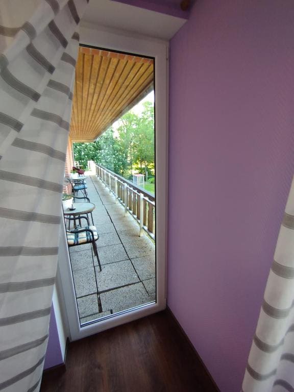 Double Room with Balcony room - Image 3