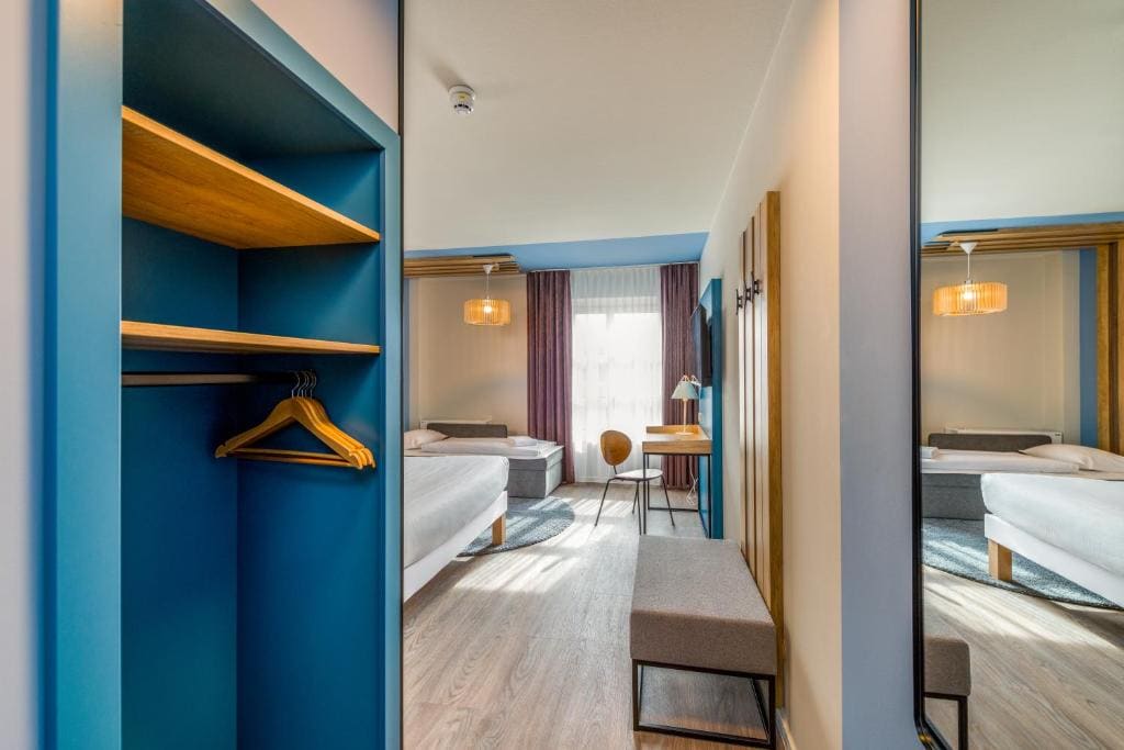 Double Room with Sofa Bed room - Image 3