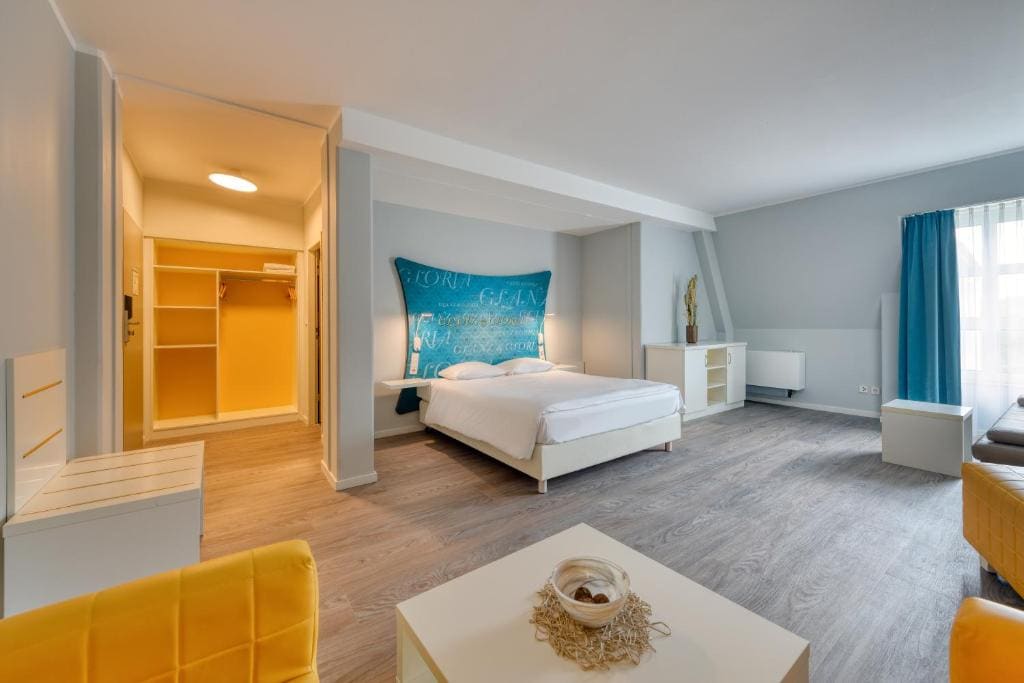 Family Suite with 1 Double Bed and 1 Sofa Bed room - Image 3
