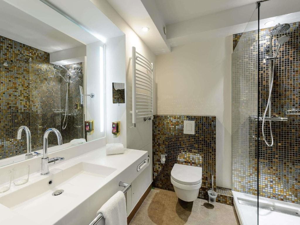 Superior Double Room with River View room - Image 3