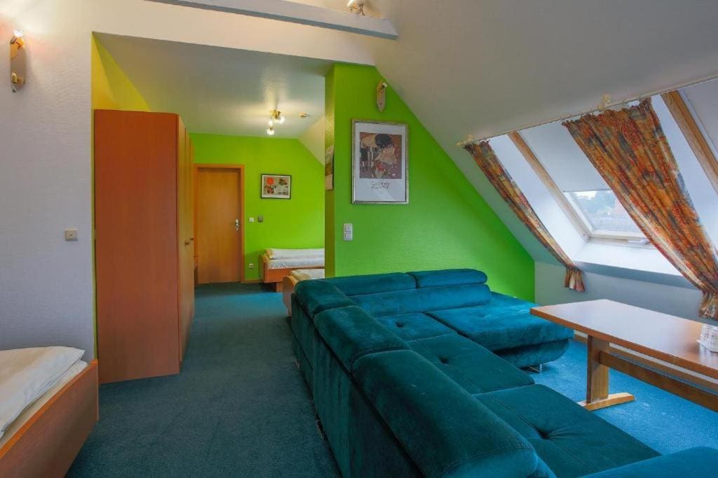 Family Room room - Image 2