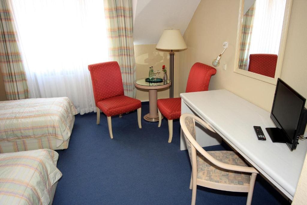 Basic Twin Room room - Image 2