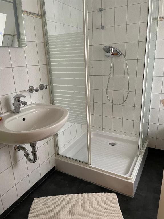 Budget Double Room room - Image 3