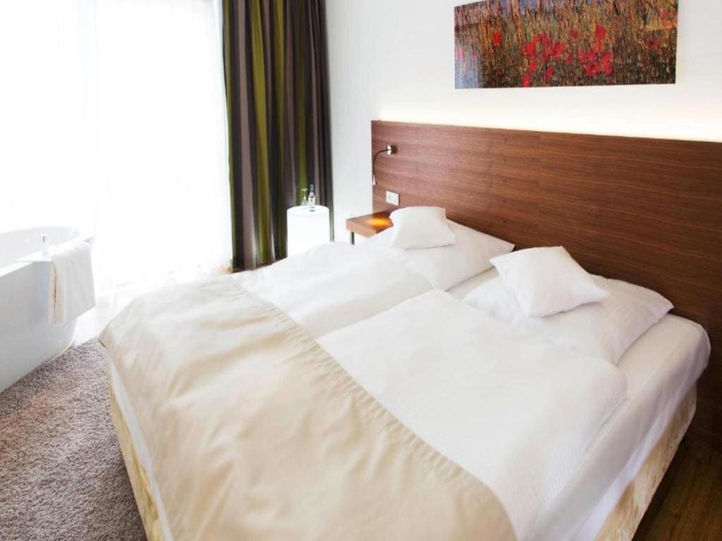 Superior Double Room room - Image 3