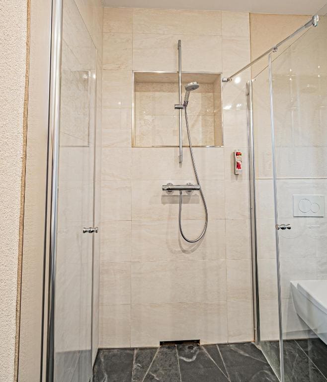 Comfort Double Room with Balcony room - Image 2