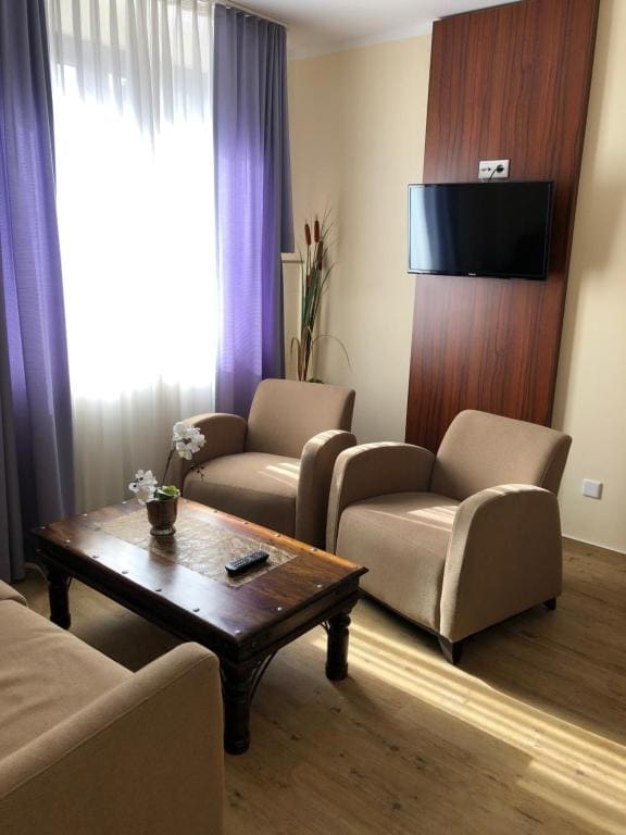 Suite room - Image 2