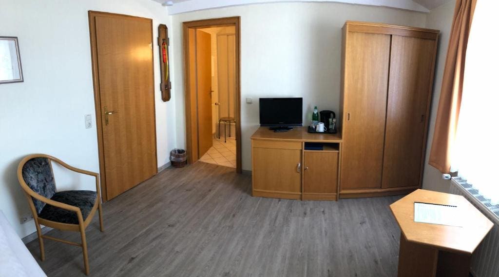 Single Room 15 room - Image 1