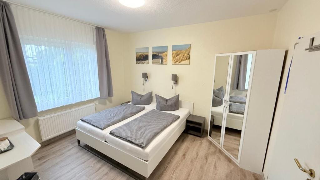Superior Double Room with Terrace 28 room - Image 1