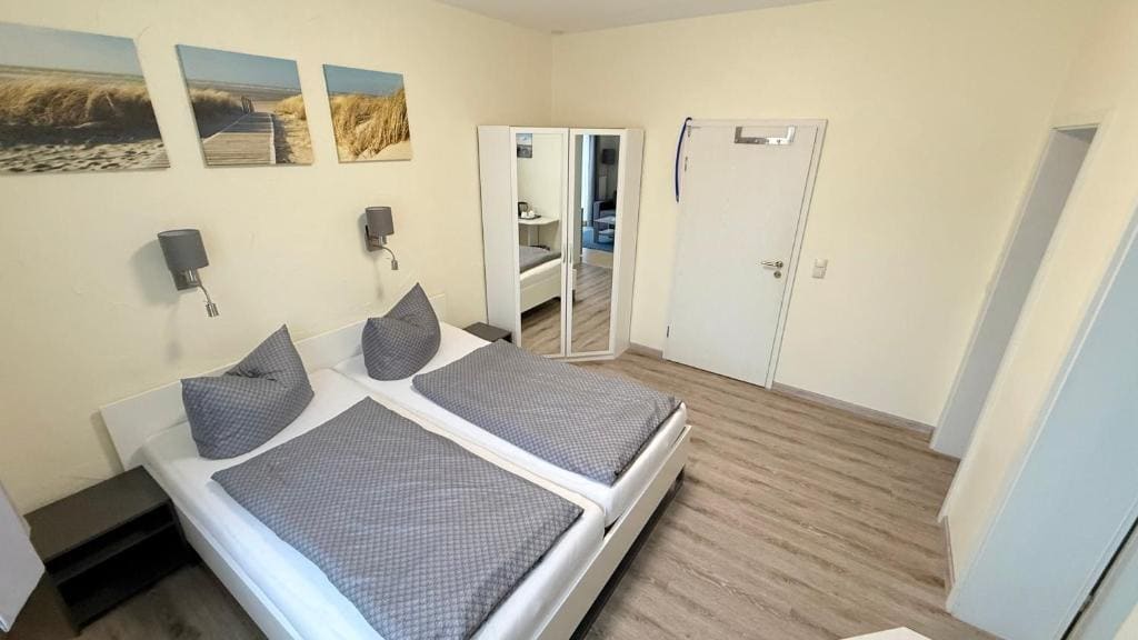 Superior Double Room with Terrace 28 room - Image 2
