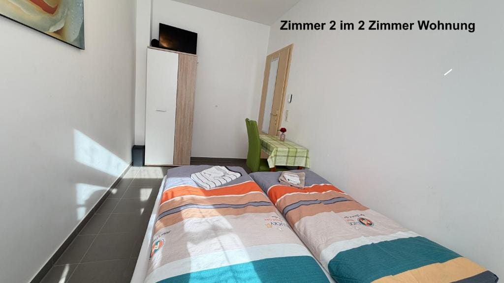 Small Double Room room - Image 1
