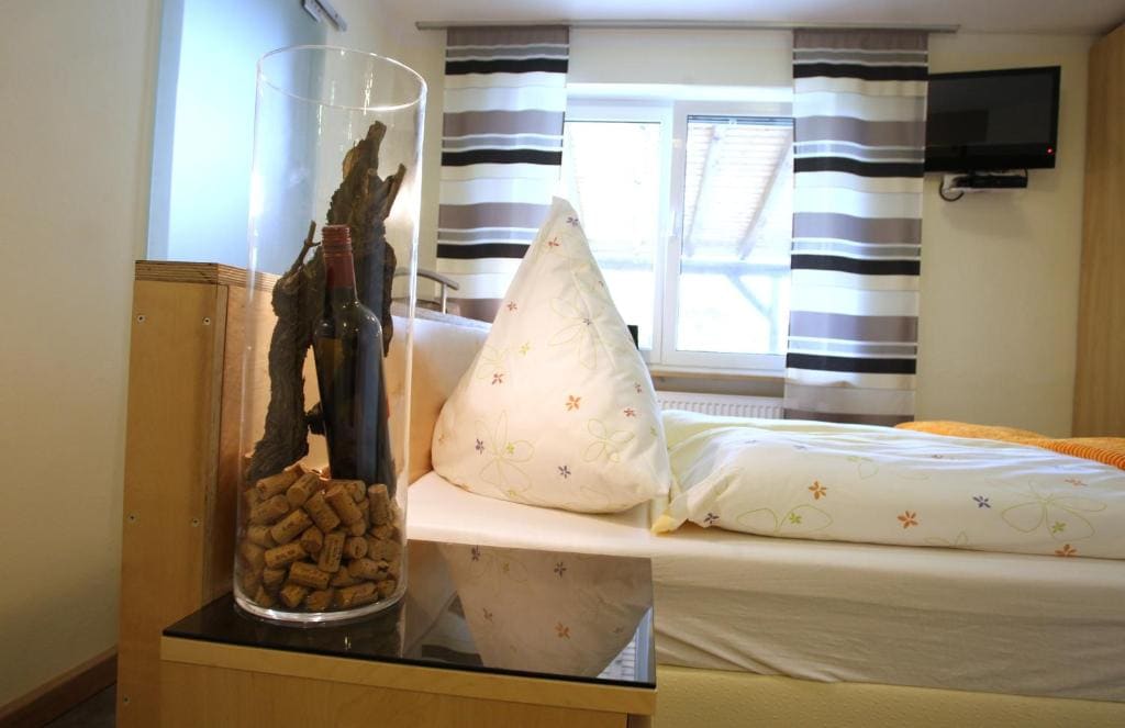 Basic Double Room room - Image 3