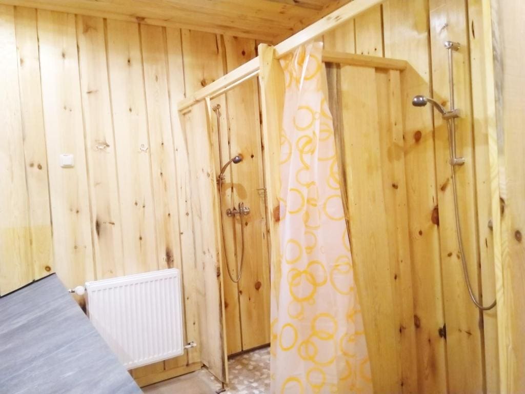 Tent room - Image 1