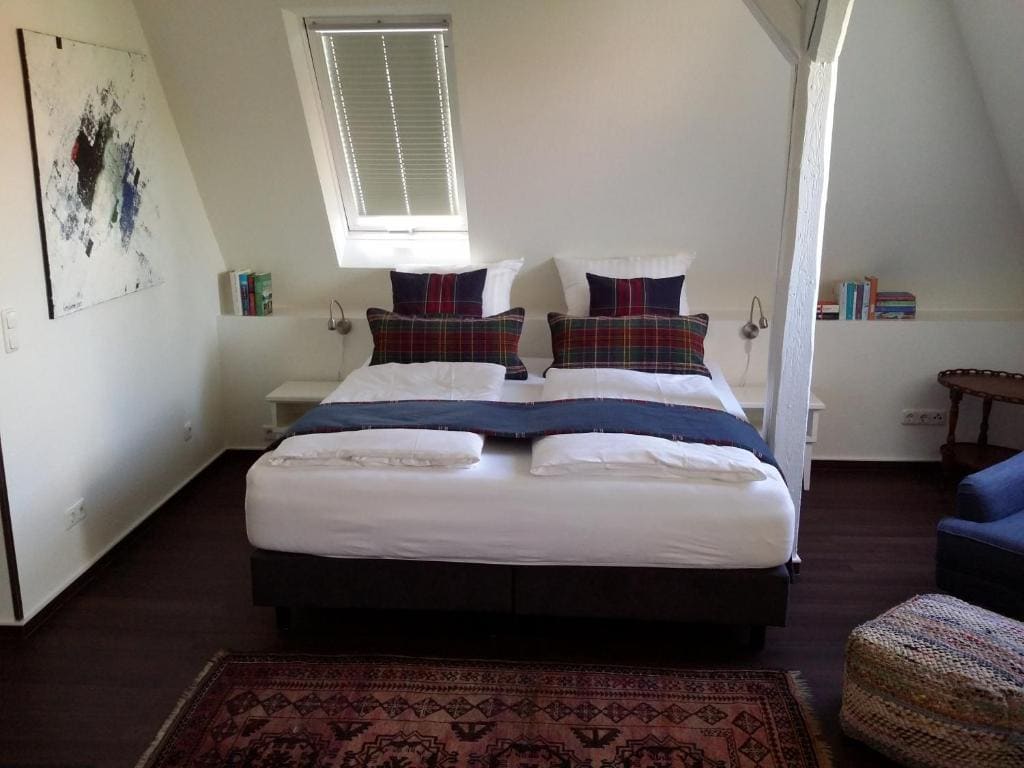 Apartment room - Image 2
