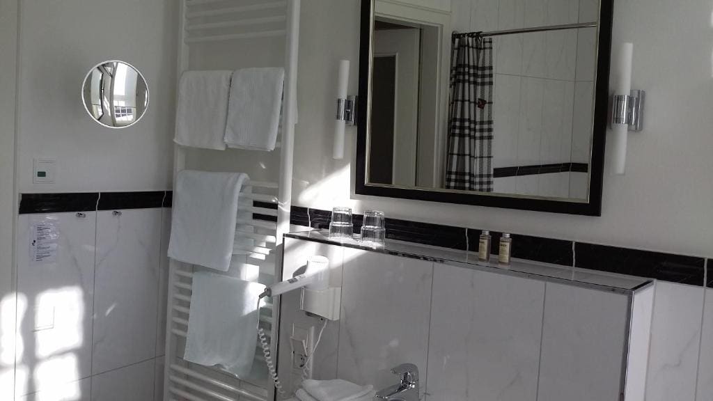 Double Room - Disability Access room - Image 2