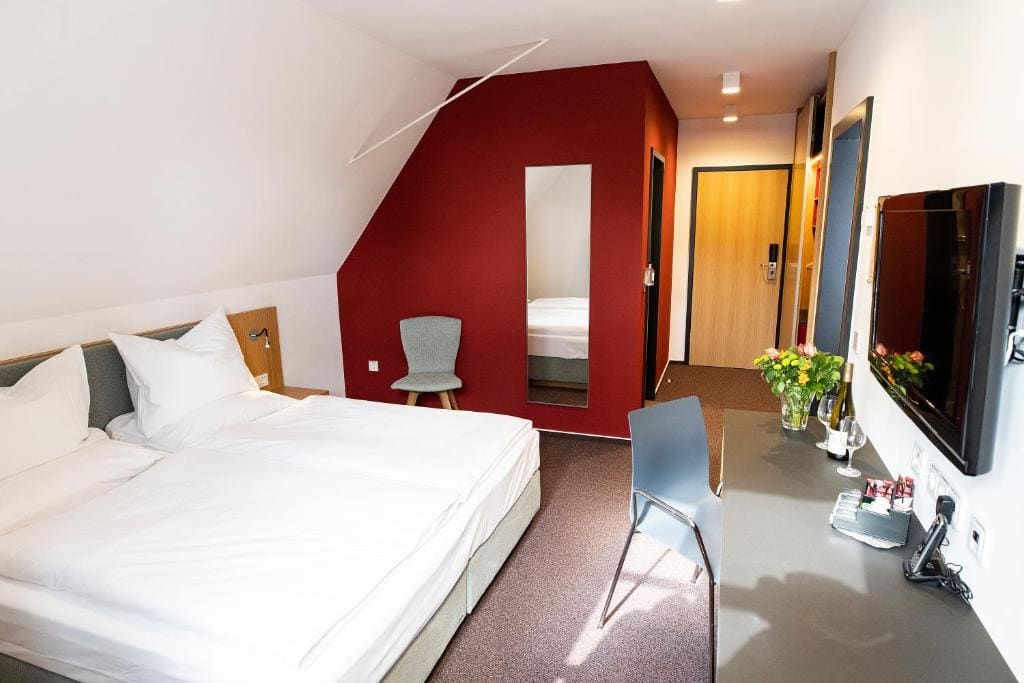 Deluxe Triple Room room - Image 1