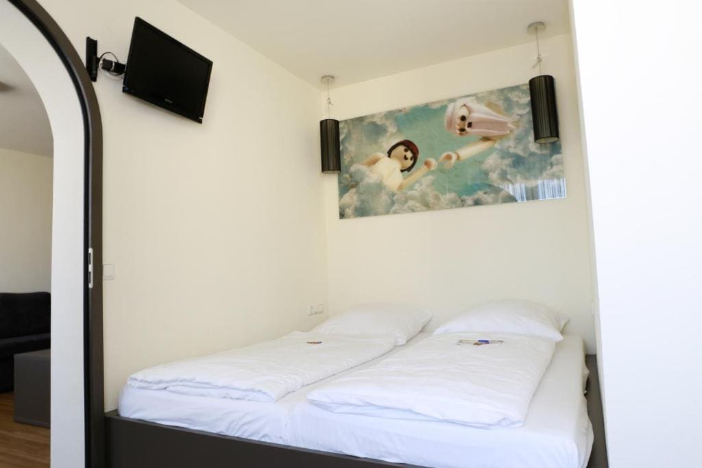 Playmobil Junior Suite room - Image 3