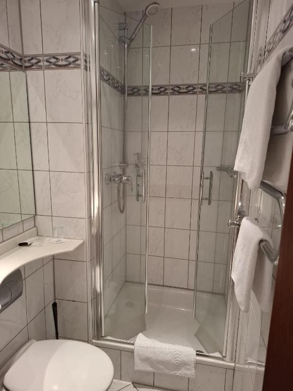 Small Single Room room - Image 2