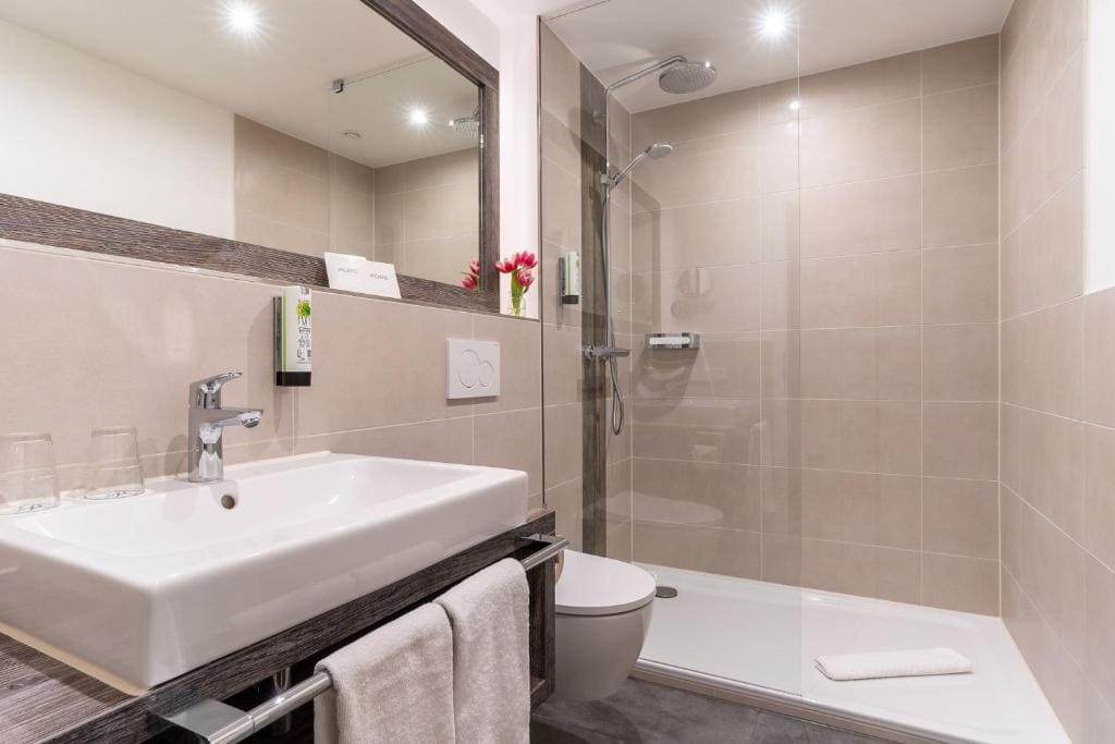 Large Double Room room - Image 3