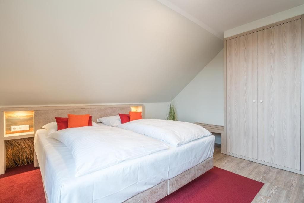 Suite room - Image 3