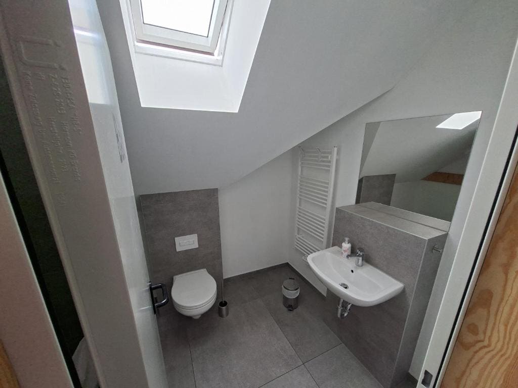 Standard Double Room with Shared Bathroom room - Image 2