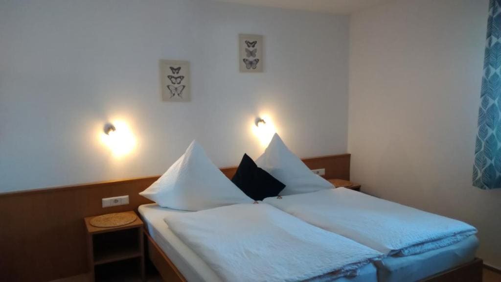 Double Room room - Image 1