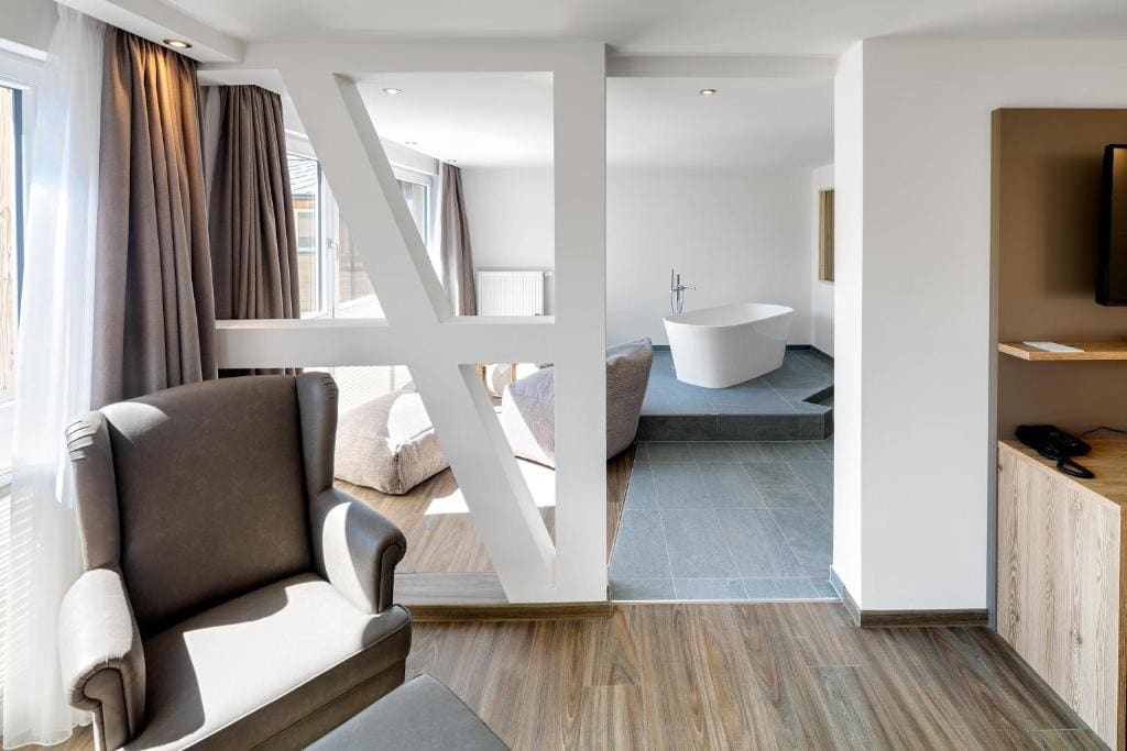 Suite with Sauna room - Image 1