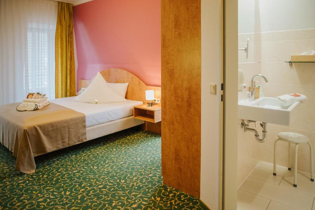 Superior Single Room room - Image 2