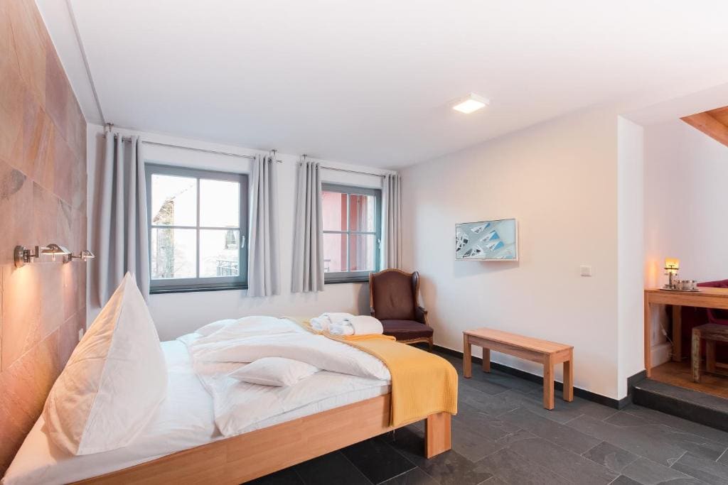Suite room - Image 2