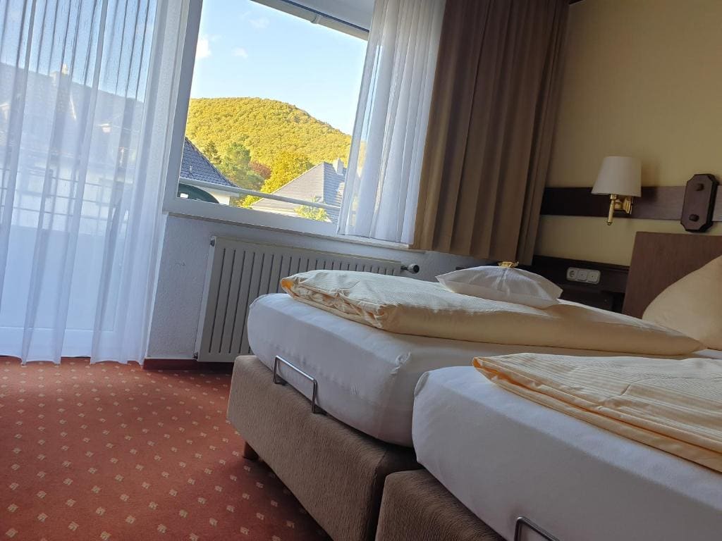 Double Room with Balcony room - Image 1
