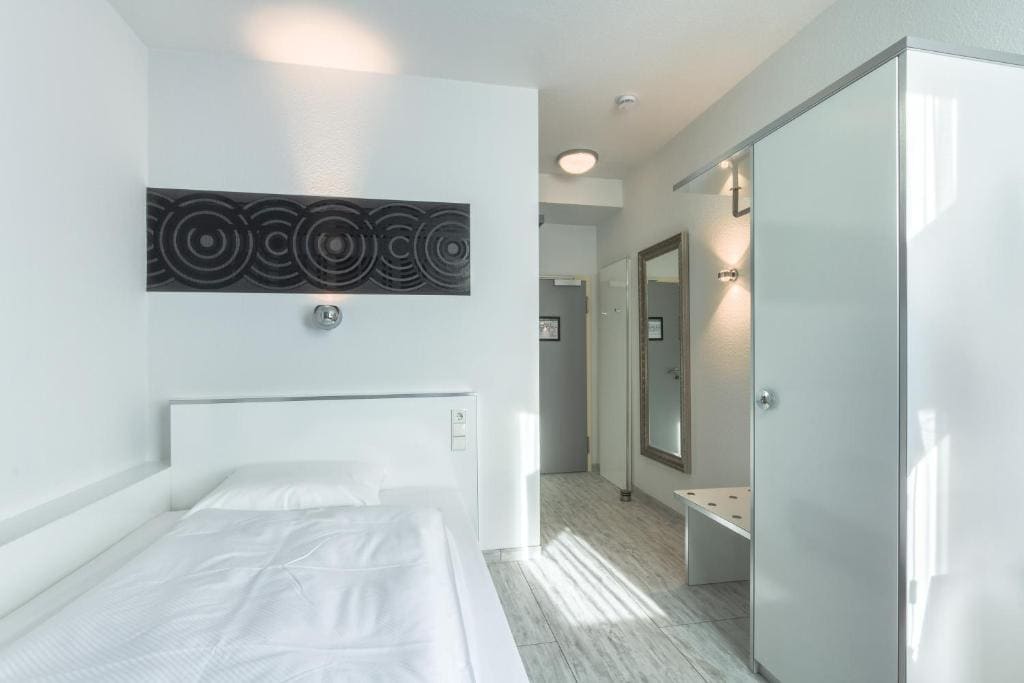 Comfort Single Room room - Image 3