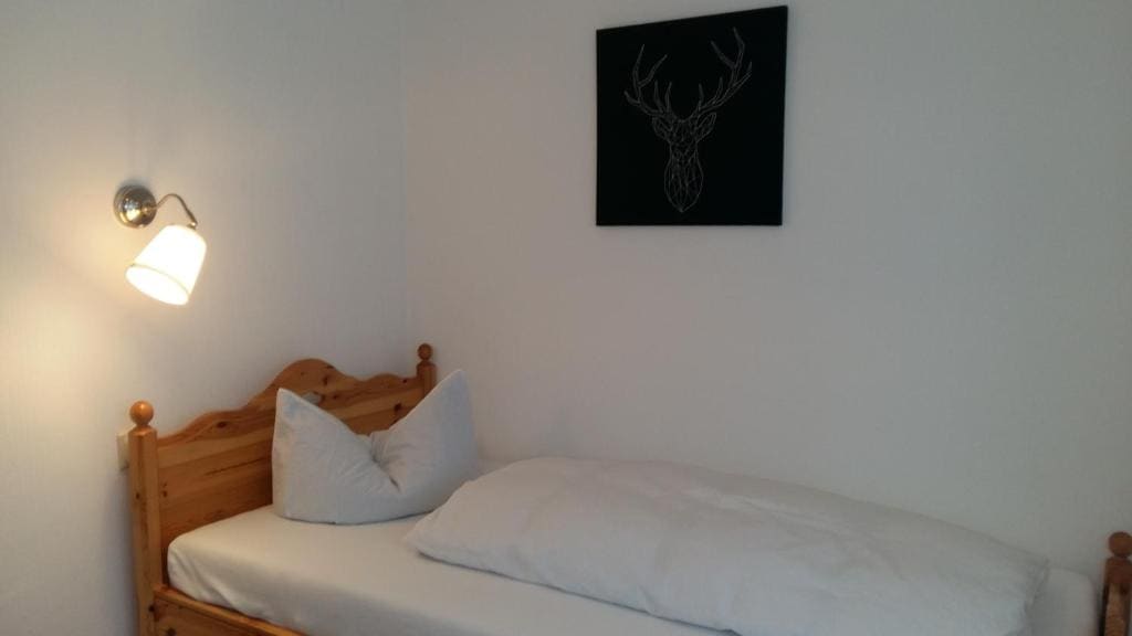 Single Room with Garden View room - Image 2